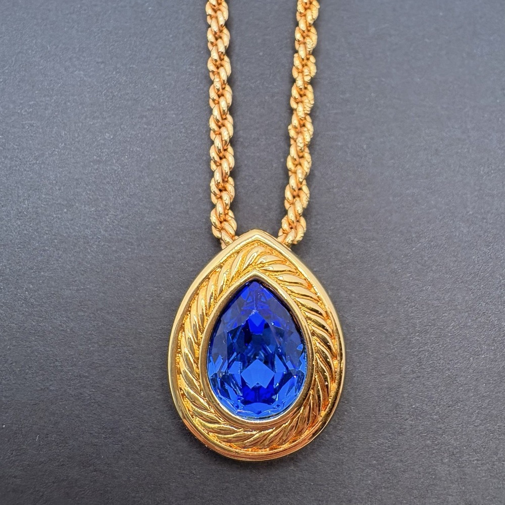 Vintage Swarovski Blue Pear Crystal Pendant Gold Tone Rope Chain Necklace 18"